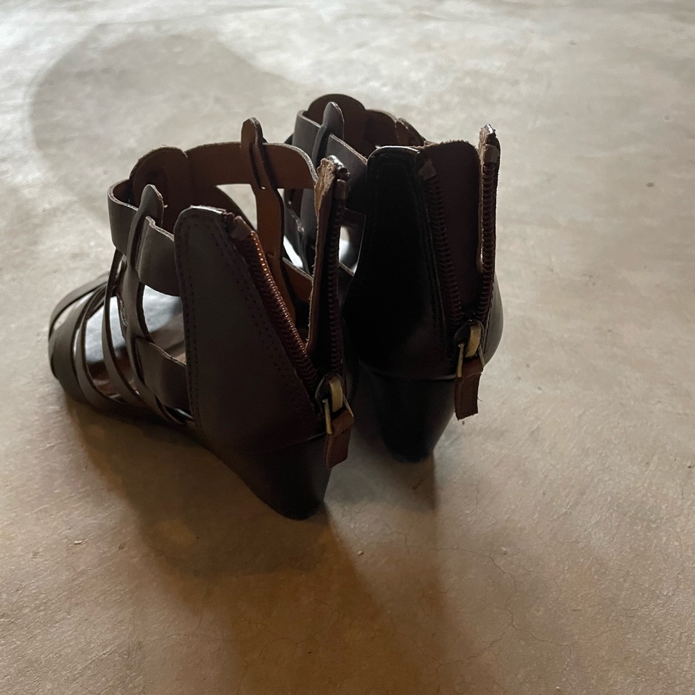 Gladiator Sandals! - image 3